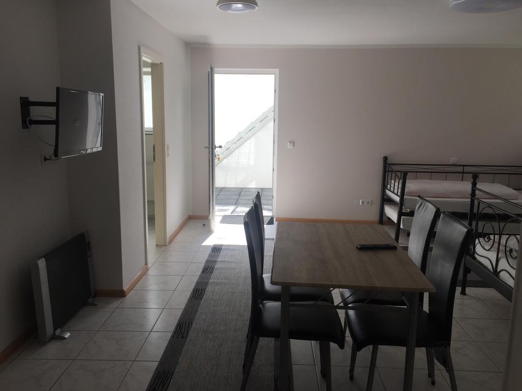 A & J Ferienwohnung Hirsch Rust Exteriör bild