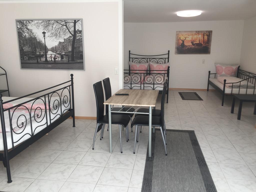 A & J Ferienwohnung Hirsch Rust Exteriör bild