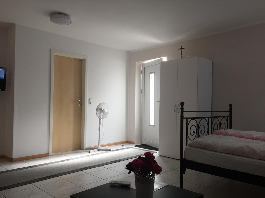 A & J Ferienwohnung Hirsch Rust Exteriör bild